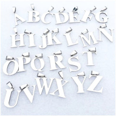 Ocelový přívěsek písmeno A-Z (1)